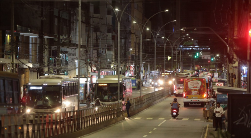 Movimentação de Ônibus na Avenida Conde da Boa Vista
