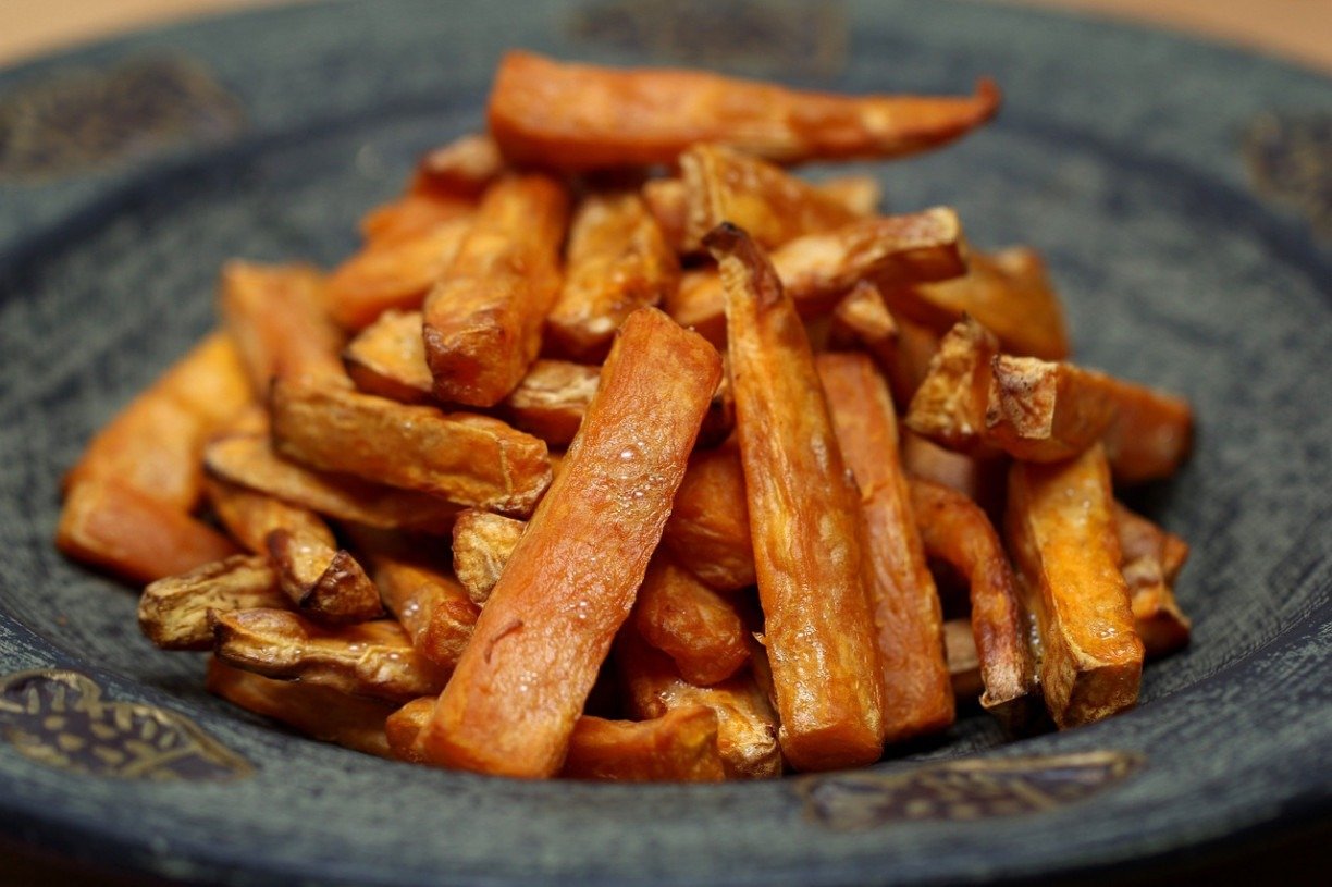 Batata frita na Airfryer Receita por Lourdes - Cookpad