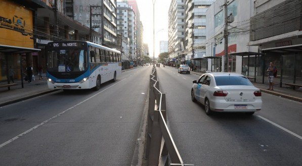 Justi&ccedil;a mandou operar com 60% da frota de &ocirc;nibus nos hor&aacute;rios de pico, mas determina&ccedil;&atilde;o n&atilde;o foi cumprida