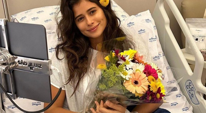 Atriz Isadora Cruz, de 25 anos, foi diagnosticada com Pielonefrite Aguda