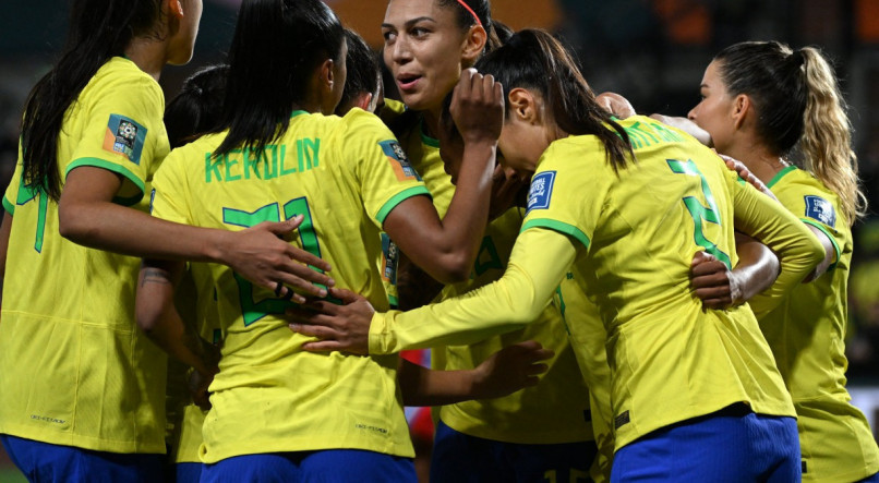 Nesta quarta-feira (2), a Sele&ccedil;&atilde;o Brasileira enfrenta a Jamaica pela &uacute;ltima rodada na fase de grupos da Copa do Mundo Feminina.