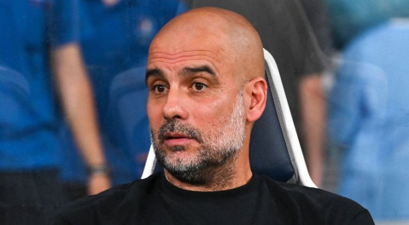 Pep Guardiola comanda o Manchester City