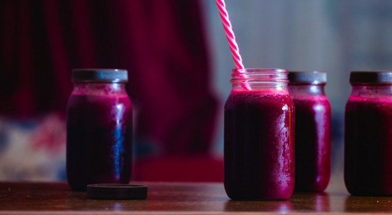 Veja a receita de um suco poderoso para controle do colesterol alto