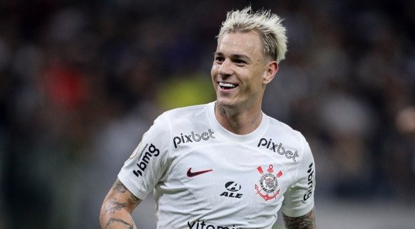 Roger Guedes foi vendido e j&aacute; n&atilde;o jogou pelo Corinthians contra o Newell's Old Boys