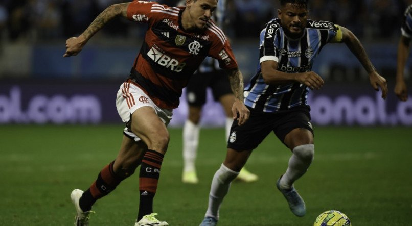 Ap&oacute;s levar soco de preparador f&iacute;sico, Pedro pode estar de sa&iacute;da do Flamengo