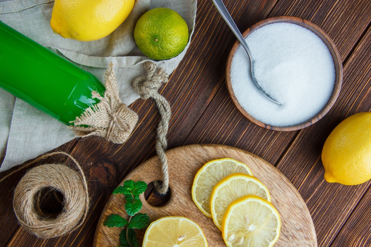 10 benefícios surpreendentes de tomar água com limão e mel em jejum