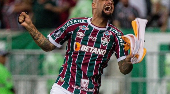 Felipe Melo foi titular na zaga do Fluminense diante do Olimpia em decis&atilde;o pela Libertadores