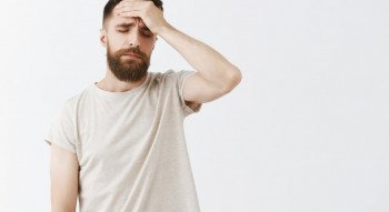 Desmaiar ao ver sangue pode ser síndrome vasovagal: entenda o que é