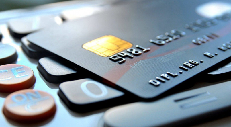 Senado já aprovou projeto que pretende limitar juros rotativos do cartão de crédito