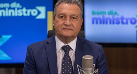 O ministro da Casa Civil, Rui Costa foi o entrevistado do programa  Bom Dia, Ministro na Empresa Brasil de Comunicação (EBC)