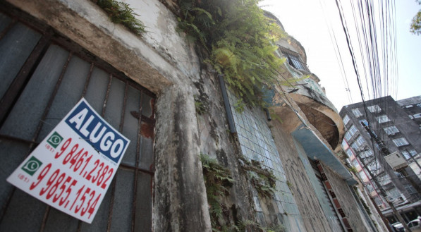 Abandono de prédios na Rua Nova no centro do Recife - Antigo Liceu - Urbanismo - Centro - Recife 