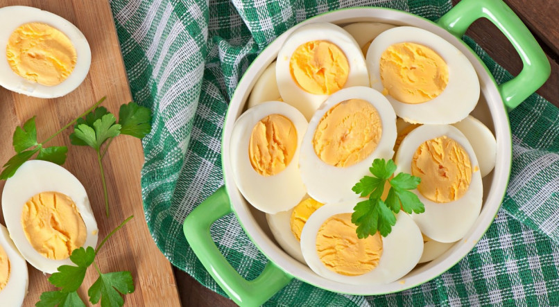 Descubra se quem tem colesterol alto pode comer ovo