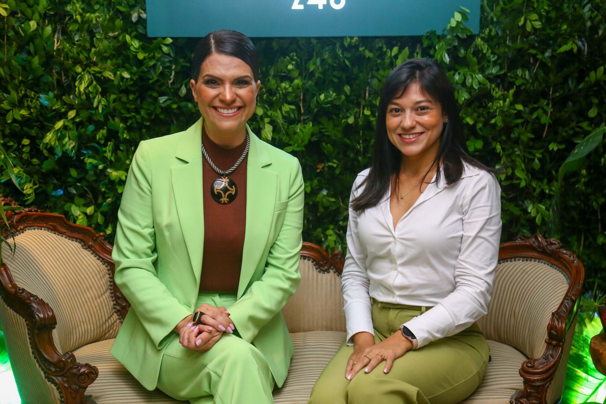 Vivi Rolemberg e Kamila Rodrigues no lançamento do Amazonas 246,  no Pina