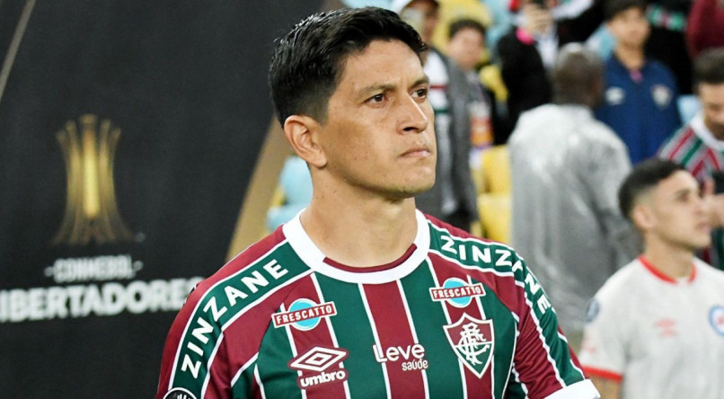 Cano foi titular no ataque do Fluminense diante do Olimpia pela Libertadores