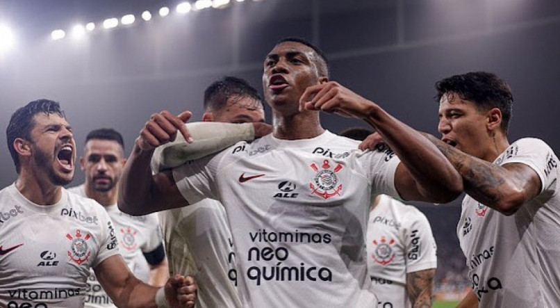 O Corinthians enfrenta o Estudiantes pela Sul Americana 2023