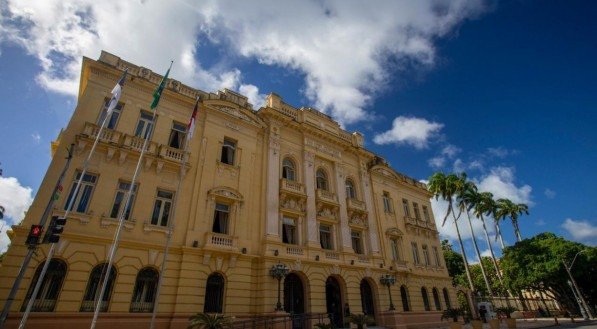 Governo de Pernambuco nomeia secretária executiva da Causa Animal seis meses após criação do cargo