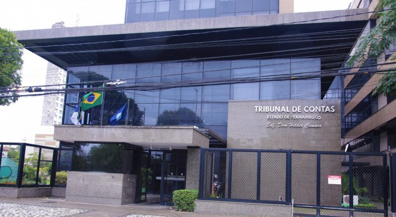 O Tribunal de Contas paga os melhores salários que um servidor publico pode receber em Pernambuco