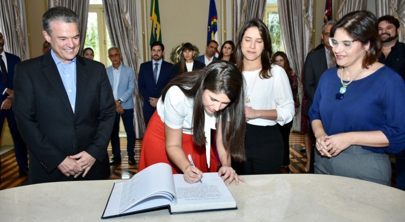 Cacau de Paula tomou posse como secretária de Cultura de Pernambuco em 18 de agosto