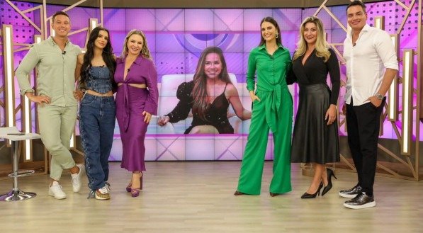 Fofocalizando e os bastidores dos famosos nas tardes da  Tv Jornal