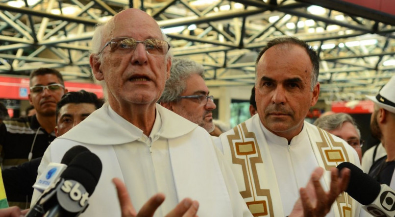 Padre Julio Lancellotti foi alvo por conta de atuação em favor da população em situação de rua