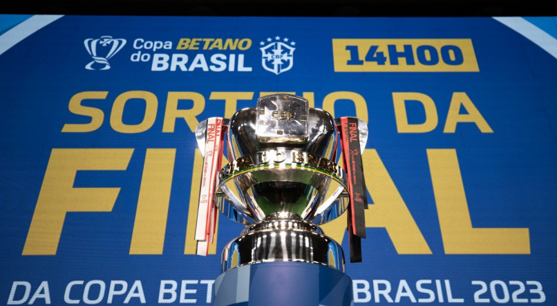 Ta&ccedil;a da cobi&ccedil;ada Copa do Brasil 2023 que ser&aacute; disputada por Flamengo e S&atilde;o Paulo