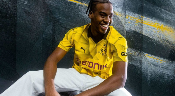 Terceiro uniforme do Borussia Dortmund