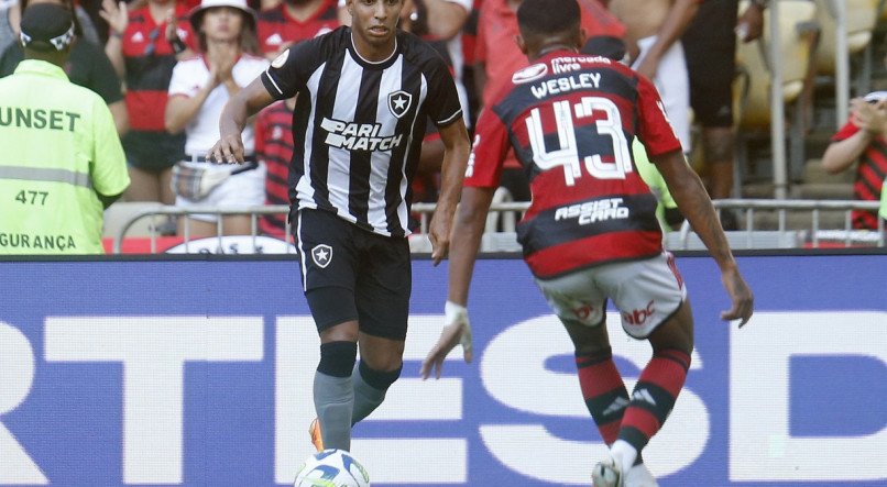 Botafogo e Flamengo se enfrentam pela 22ª rodada do Brasileirão, no Nilton Santos