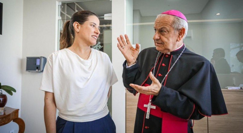 Governadora visitou a Cúria Diocesana de Petrolina, ao lado do bispo Dom Francisco Canindé Palhano