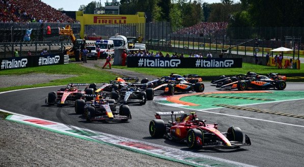 Max Verstappen venceu a 10ª corrida consecutiva no GP da Itália