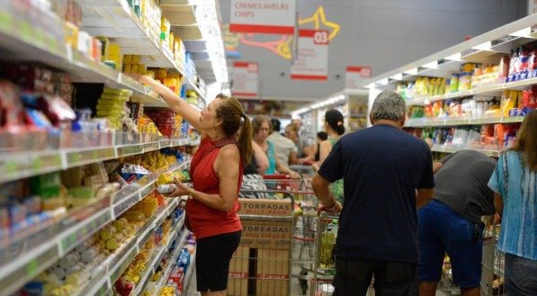 Pre&ccedil;os ao consumidor aceleram na primeira semana de setembro de 2023