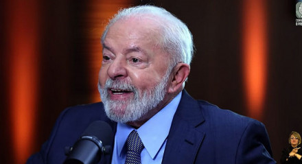 Brasília (DF), 05.09.2023 - Presidente Lula é entrevistado por Marcos Uchoa no programa Conversa com o Presidente, com a participação do ministro Camilo Santana, da Educação, no Palácio da Alvorada, em Brasília. Imagem: Canal Gov