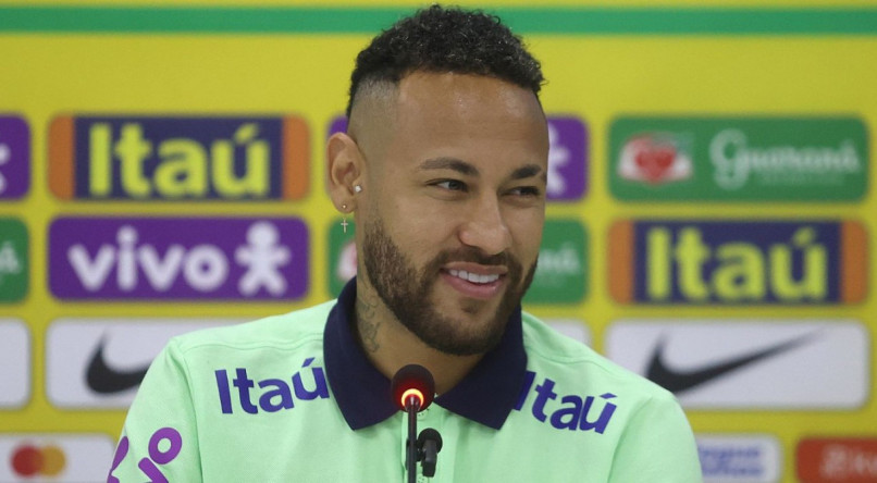Neymar durante coletiva de imprensa da Seleção Brasileira