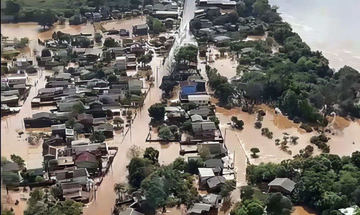 Passagem de ciclone provocou estragos e deixou pessoas ilhadas em Bom Retiro do Sul (RS)