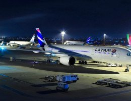 Bebê nasce a bordo de voo da Latam com destino a São Paulo, e aeronave faz pouso de emergência no Panamá