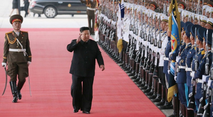 Líder da Coreia do Norte, Kim Jong-un, deixou Pyongyang no domingo com destino à Rússia para se reunir com o presidente Vladimir Putin