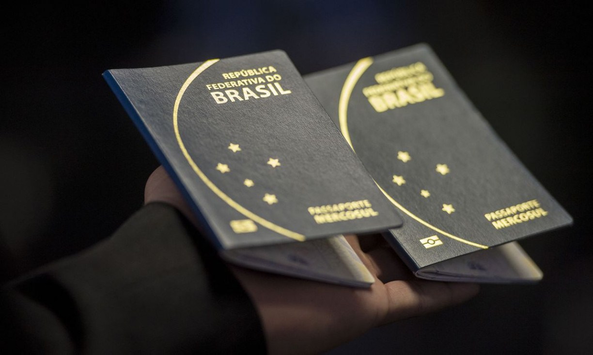 Novo passaporte brasileiro come&ccedil;a a ser emitido