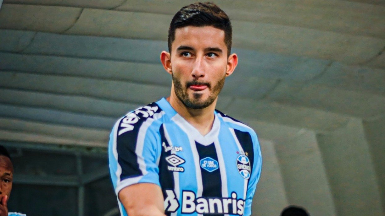 ELE QUER FICAR! Villasanti deseja permanecer no Grêmio