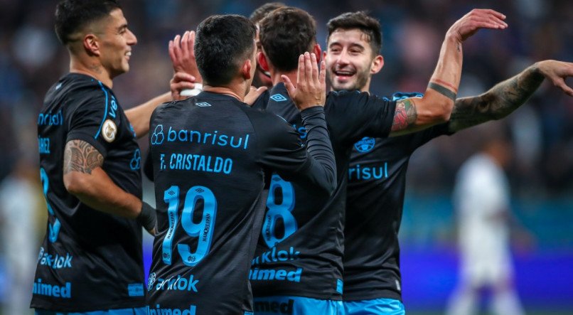  Gr&ecirc;mio entra em campo hoje