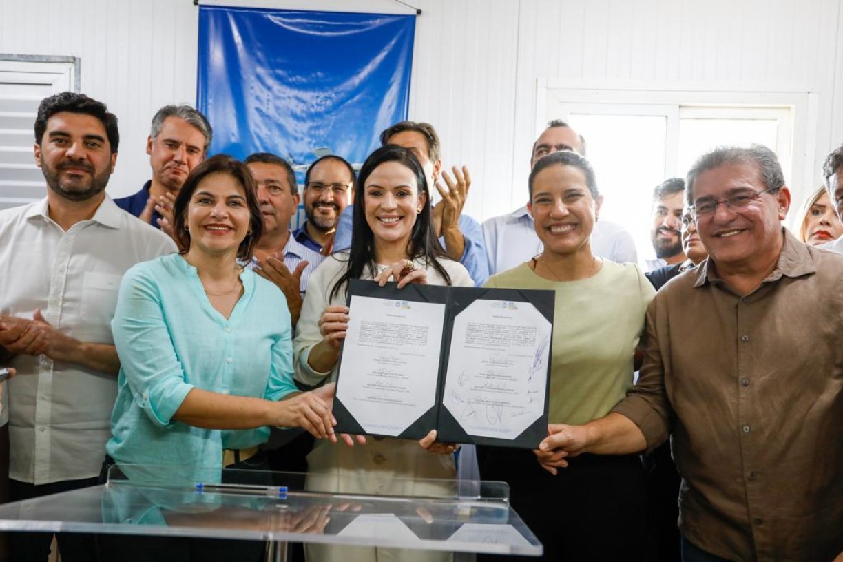 Governadora assinou ordem de serviço após encontro com o novo ministro de Portos e Aeroportos