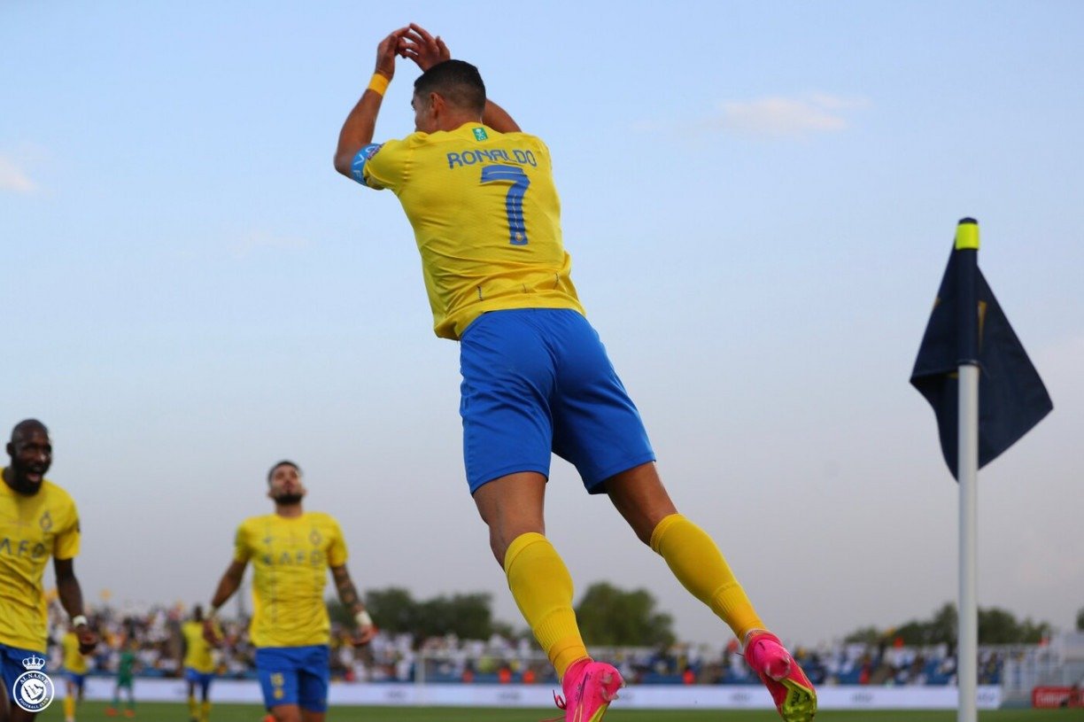 Persepolis x Al-Nassr: onde assistir ao vivo e horário do jogo do time de  Cristiano Ronaldo - Lance!