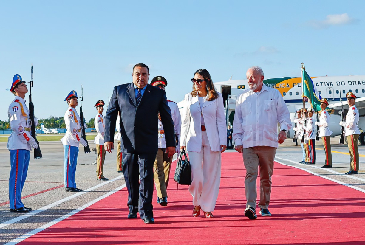 Chegada do presidente Lula à Havana, nesta sexta-feira