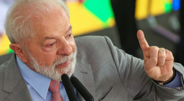 Pesquisa Datafolha aponta queda no otimismo de eleitores de Lula sobre o futuro da economia brasileira
