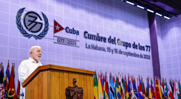 Lula no encontro do G77 + China. Durante declara&ccedil;&atilde;o de Lula, presidente criticou embargo estadunidense em Cuba e chamou de ilegal a&ccedil;&atilde;o dos Estados Unidos