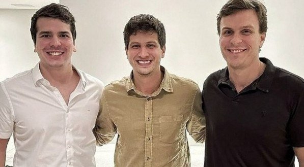 O secretário de Turismo de João Campos e o PT decidindo estratégias para 2024