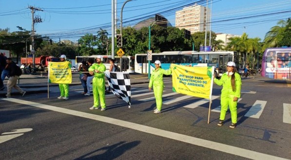 Metr&ocirc;Rio foi al&eacute;m das campanhas educativas comuns no Dia Mundial Sem Carro: fez a doa&ccedil;&atilde;o de 2 mil passagens do metr&ocirc; para motoristas