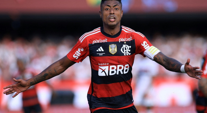 Bruno Henrique integra o ataque do Flamengo contra o Santos pela 31&ordf; rodada do Brasileir&atilde;o