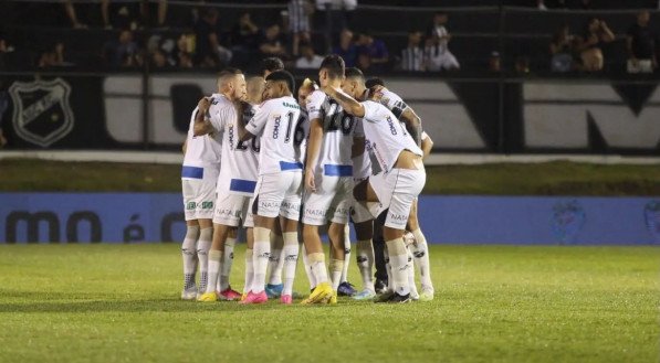 Equipe do ABC reunida antes do jogo