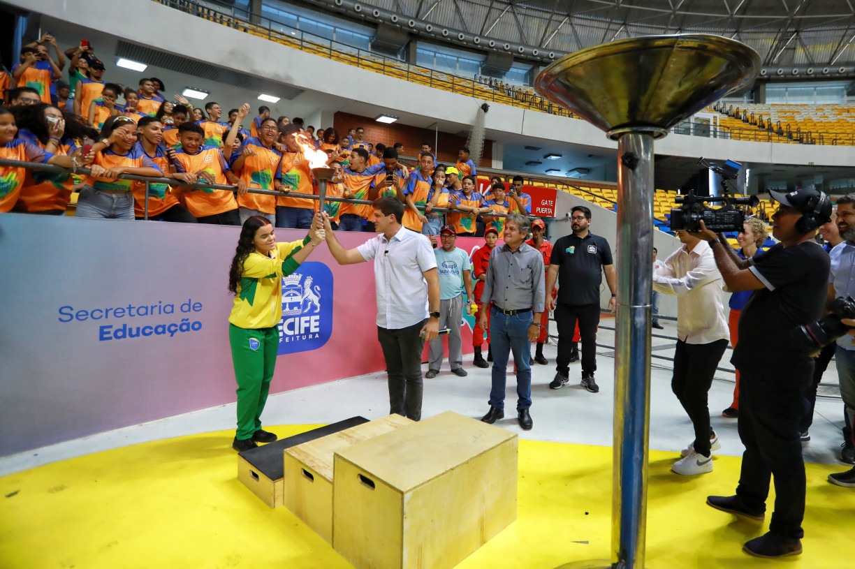 Jogos Escolares do Recife conta com mais de dois mil alunos competindo em 10 modalidades