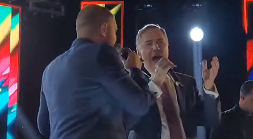 Luís Roberto Barroso canta samba com Diogo Nogueira em festa após posse como presidente do STF