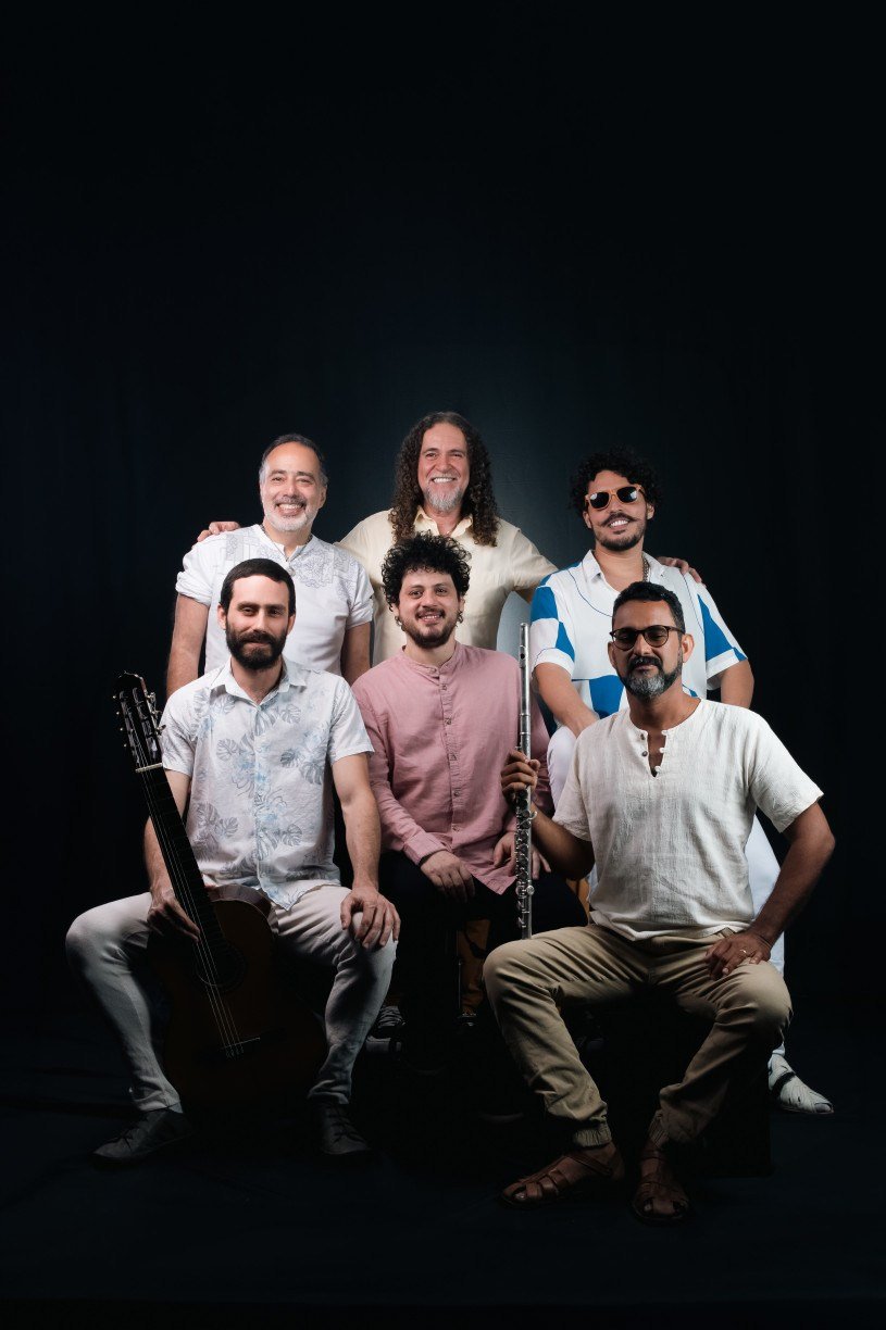 Banda de Pau e Corda olha para passado e futuro em disco comemorativo de 50 anos
